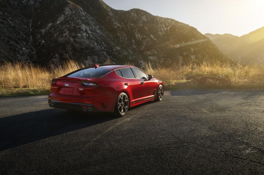  Kia Stinger GT (CK) 2017 года  (NA) (фото 31 из 50)
